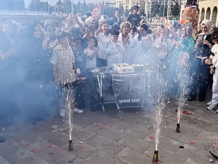 Konya’da gökyüzünü mutluluk kapladı! 22 aylık mücadelenin sonunda Toprak Kaan kazandı 9